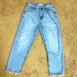 Zara Kid Mom Fit jeans